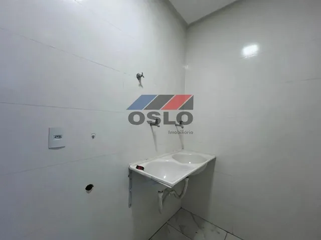 Imagem 16: Casa com 03 Suites Plenas, Piscina, Armarios, Garagem Coberta na Vila Rosa, Proximo Ao Jar