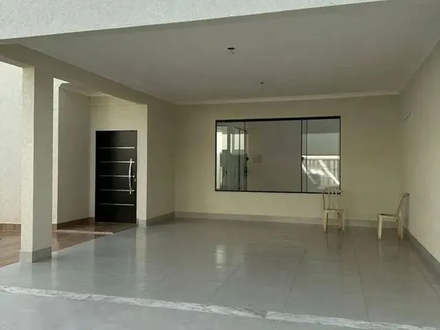 Imagem: A casa possui 3 Dormitórios, 3 Suítes, 4 Banheiros, 4