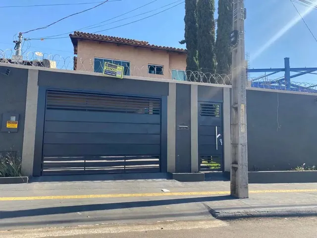 Imagem 7: Imóvel para Venda Possui 300 Metros Quadrados com 4 Quartos em Moinho dos Ventos