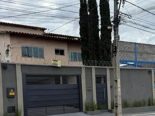 Imagem 2: Imóvel para Venda Possui 300 Metros Quadrados com 4 Quartos em Moinho dos Ventos