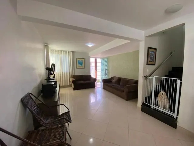 Imagem 14: Imóvel para Venda Possui 300 Metros Quadrados com 4 Quartos em Moinho dos Ventos