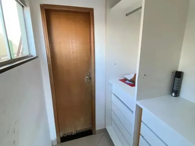 Imagem 8: Imóvel para Venda Possui 300 Metros Quadrados com 4 Quartos em Moinho dos Ventos