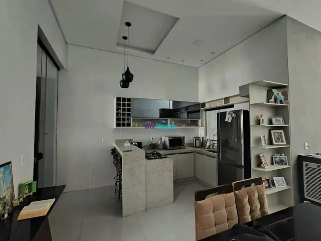 Imagem 3: Belíssimo Sobrado À Venda com 240 M2 com 4 Quartos 4 Suites em Setor Sudoeste