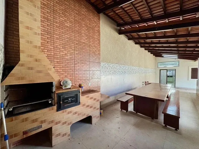 Imagem: Casa Térrea 4 Quartos 3 Suítes - Condomínio