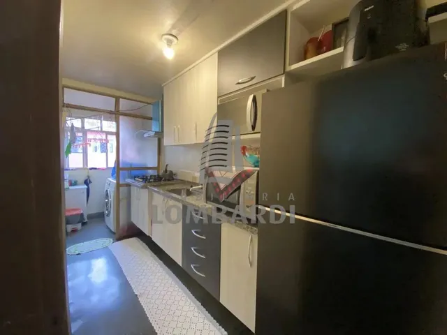 Imagem 7: Apartamento com 2 Quartos À Venda por R$ 250000.00, 53.93 M2 - Capao Raso - Curitiba/Pr