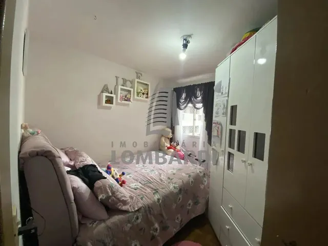 Imagem 5: Apartamento com 2 Quartos À Venda por R$ 250000.00, 53.93 M2 - Capao Raso - Curitiba/Pr