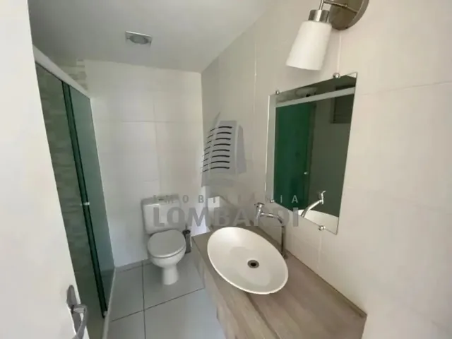Imagem 2: Apartamento com 2 Quartos À Venda por R$ 210000.00, 43.32 M2 - Pinheirinho - Curitiba/Pr