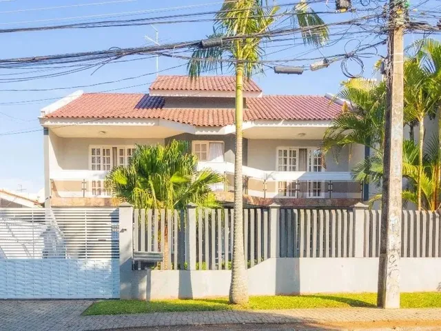 Imagem: Sobrado com 4 Dormitórios À Venda com