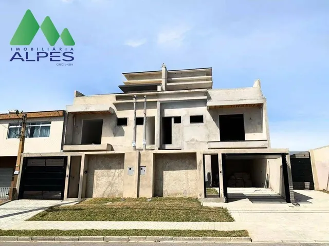 Imagem 1: Sobrado com 3 Dormitórios À Venda, 135 M² por R$ 870.000,00 - Capão Raso - Curitiba/Pr