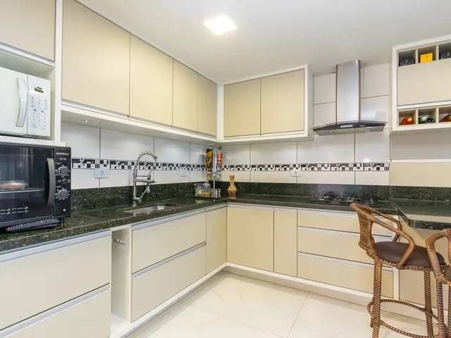 Imagem 12: Imóvel para Venda com 196 Metros Quadrados com 3 Quartos em Campo de Santana - Curitiba