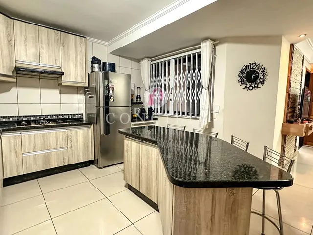 Imagem 5: Sobrado 4 Quartos, Sendo Uma Suíte, no Capão Raso Curitiba/Pr