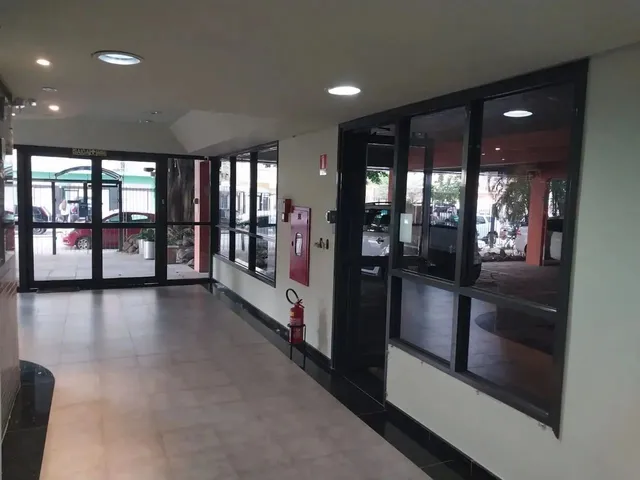 Imagem 9: Excelente Conjunto Comercial com Box, Zona dos Tribunais