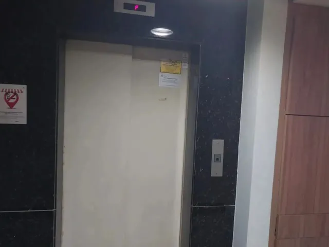 Imagem 2: Excelente Conjunto Comercial com Box, Zona dos Tribunais