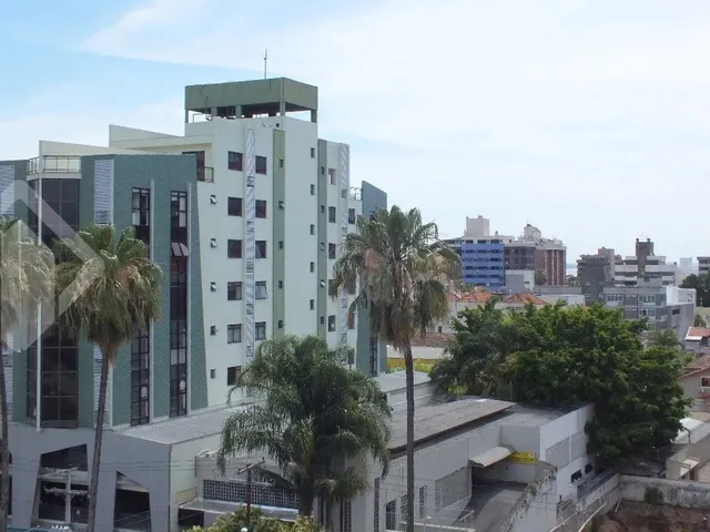 Imagem 2: Sala Ampla com Lavabo e Vista Predio com Elevador