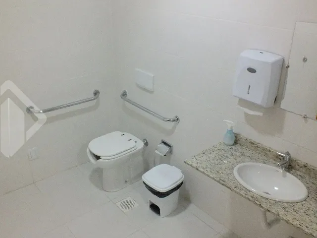 Imagem 9: Sala Ampla com Lavabo e Vista Predio com Elevador