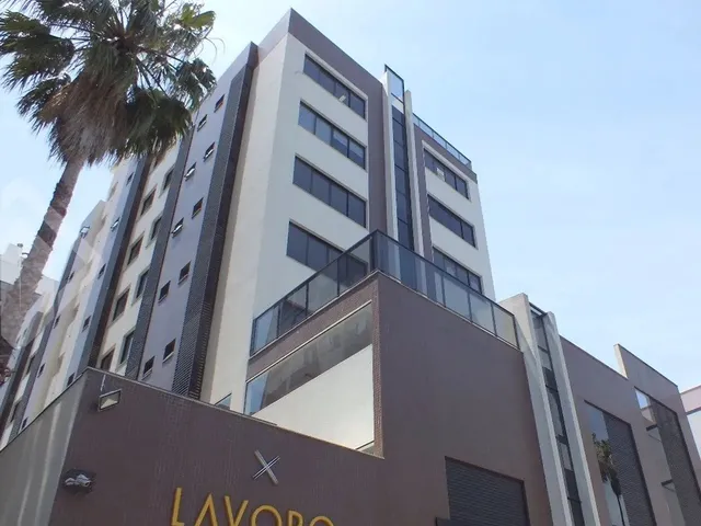 Imagem 10: Sala Ampla com Lavabo e Vista Predio com Elevador