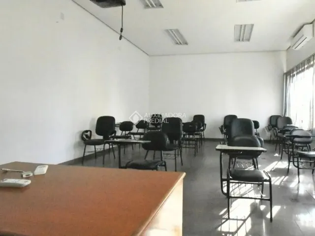 Imagem 12: Prédio Desocupado