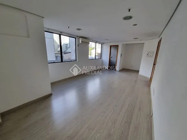 Imagem: Sala Comercial com 33M2 na Av Jose de Alencar