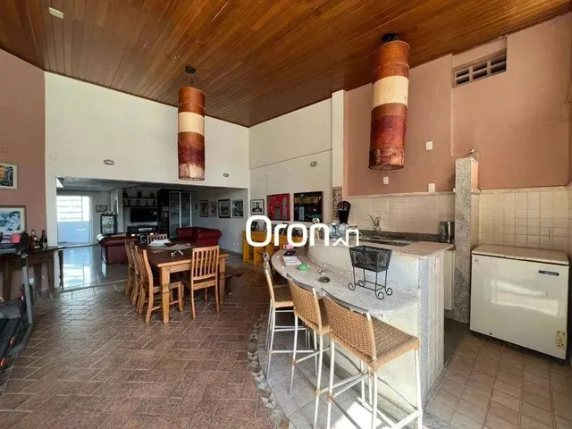 Imagem: Cobertura com 4 Dormitórios À Venda, 360