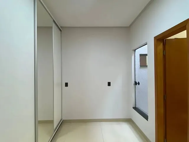 Imagem 8: Oportunidade Única de Comprar Uma Casa Nova de 3 Suítes Semi Mobiliada Rica em Armarios