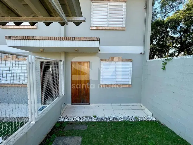 Imagem: A casa possui 2 Dormitórios, 2 Banheiros, 2 Vagas na