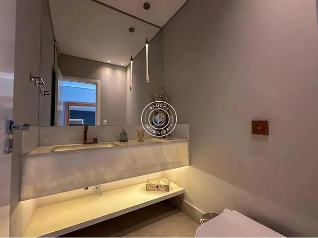 Imagem 7: Sobrado com Três Suites e Escritório Ref: -30