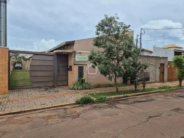 Imagem: Casa com 2 Dormitorios em Cond Fechado