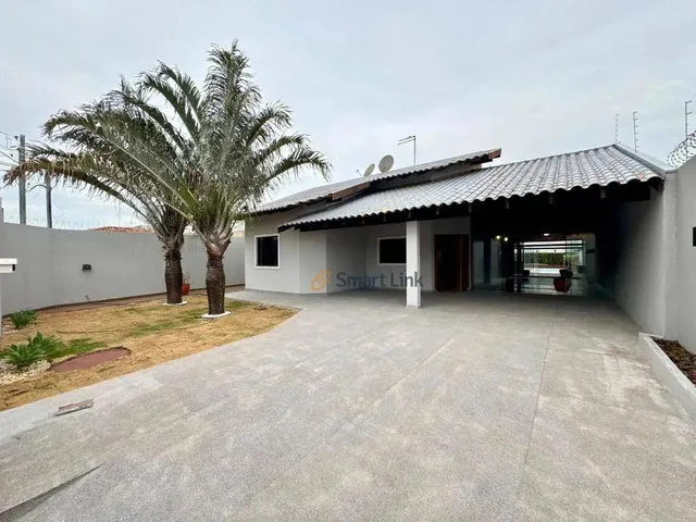 Imagem: A casa possui 3 Dormitórios, 1 Suíte, 4 Banheiros, 5