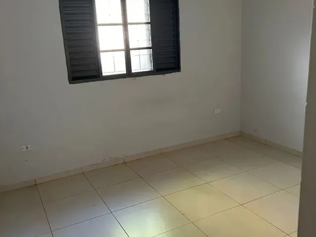 Imagem 3: Vendo Casa Térrea com Uma Suíte e Dois Quartos