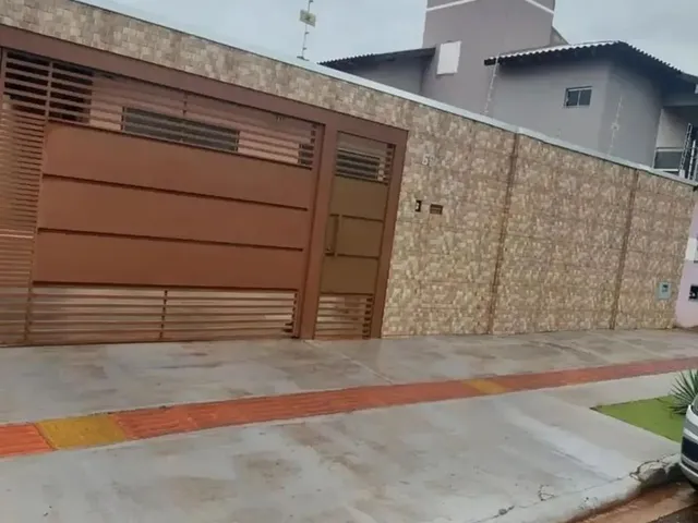 Imagem: Casa Á Venda com 3 Quartos Sendo 1 Suíte