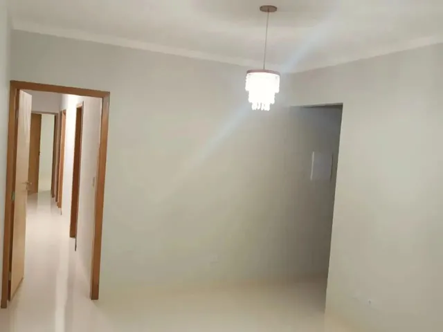 Imagem 16: Casa Á Venda com 3 Quartos Sendo 1 Ssuíte no Jd. Nss. Sra. Perpetuo Socorro em Campo