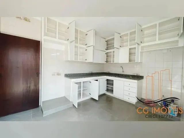 Imagem 3: Casa Á Venda com 4 Quartos Sendo 1 Suíte no São Francisco em Campo Grande - Ms