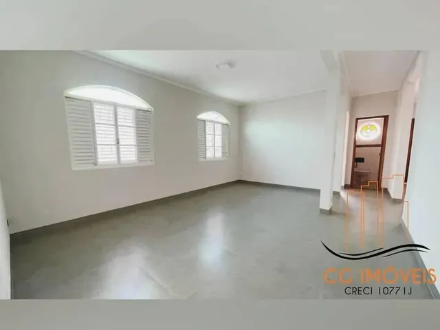 Imagem 2: Casa Á Venda com 4 Quartos Sendo 1 Suíte no São Francisco em Campo Grande - Ms