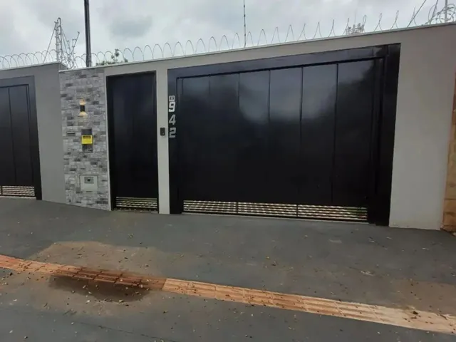 Imagem: Casa Á Venda com 3 Quartos Sendo 1 Suíte