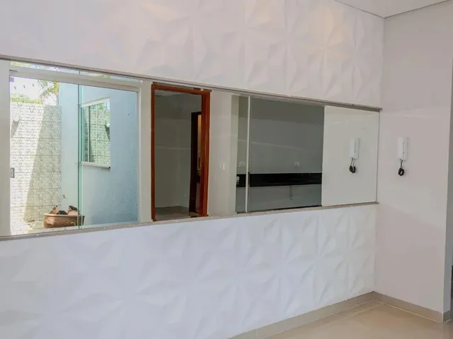 Imagem 3: Venda Ótima Casa Térrea com 3 Quartos e Espaço de Terreno