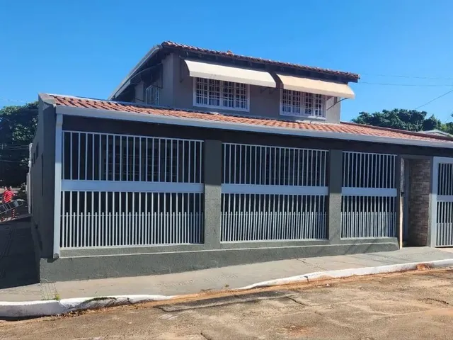 Imagem: Sobrado Mata do Jacinto Aceita Camionete