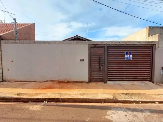 Imagem: Casa Á Venda com 2 Quartos Sendo 1 Suíte