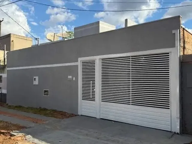 Imagem 1: A Casa Perfeita para Recomeçar: Aconchegante e com 03 Quartos