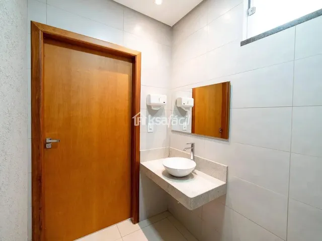 Imagem 13: Imóvel Residencial e Comercial em Localização Privilegiada