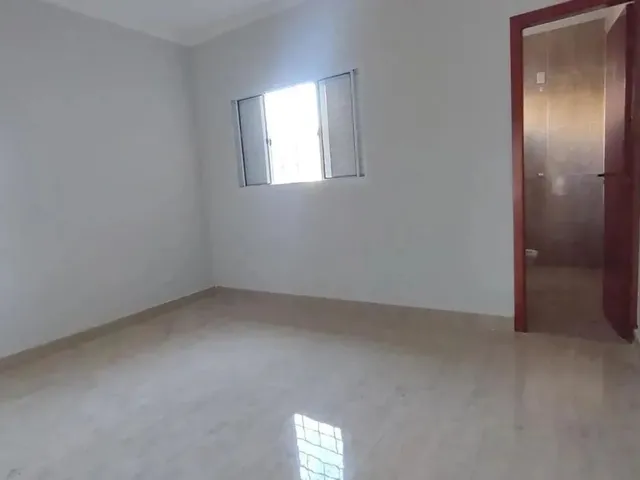 Imagem 13: Casa Térrea Parque Residencial Azaléia - Aconchegante Imóvel com Suíte e Dois Quartos