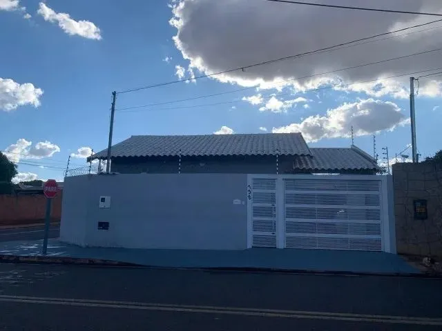 Imagem: Excelente Casa de Esquina no Aero Rancho
