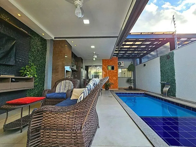 Imagem: Belíssima Casa Terréa Planejada com Piscina