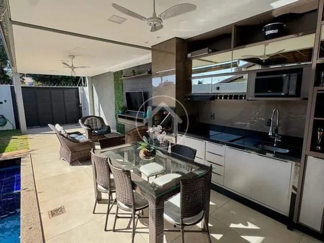 Imagem 14: Belíssima Casa Terréa Planejada com Piscina