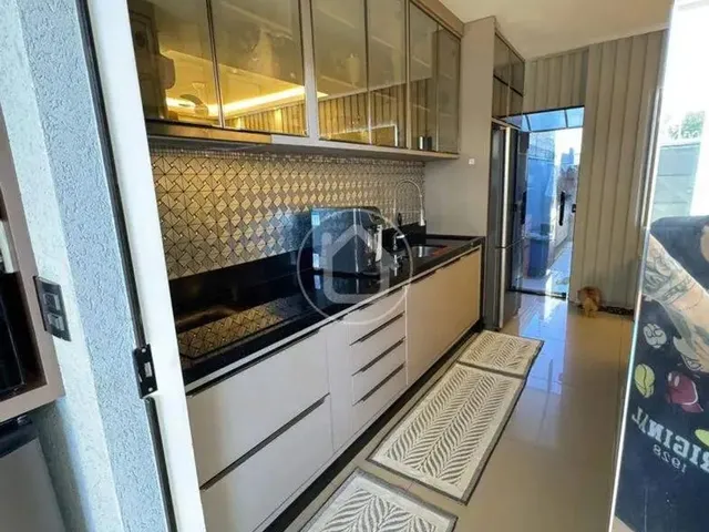 Imagem 8: Belíssima Casa Terréa Planejada com Piscina
