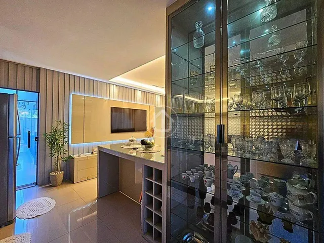 Imagem 9: Belíssima Casa Terréa Planejada com Piscina