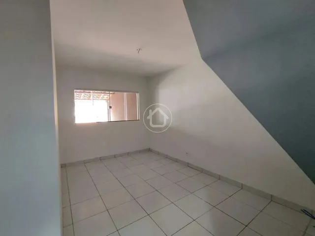 Imagem 9: Imóvel Semi-Novo com 03 Dormitorios