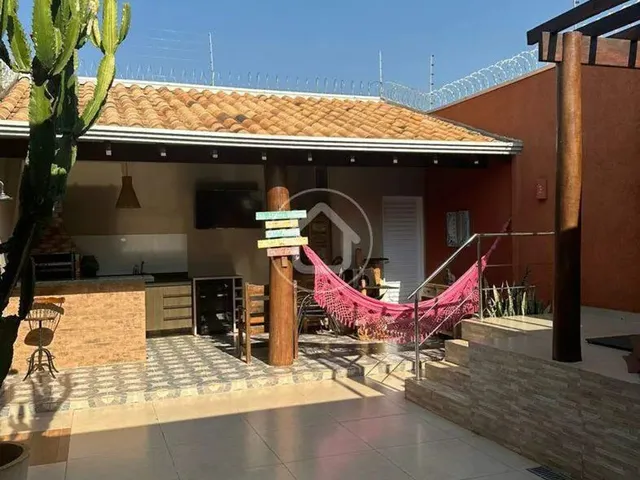 Imagem: Casa Contém Espaço Gourmet com Hidromassagem