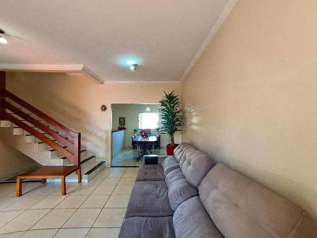 Imagem 6: Sobrado com 3 Suites e Piscina
