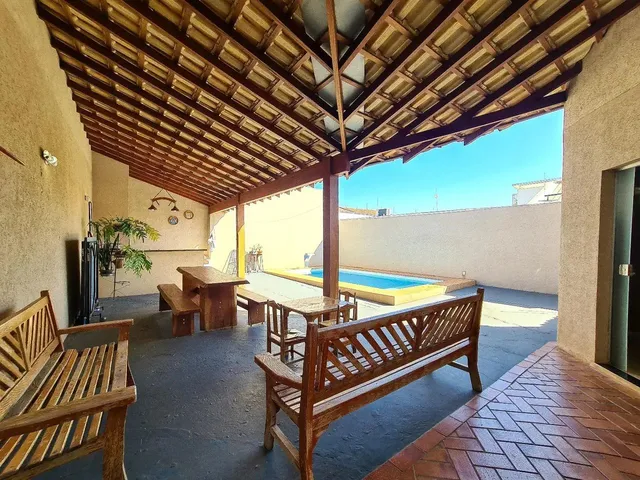 Imagem 2: Sobrado com 3 Suites e Piscina