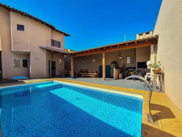 Imagem 12: Sobrado com 3 Suites e Piscina